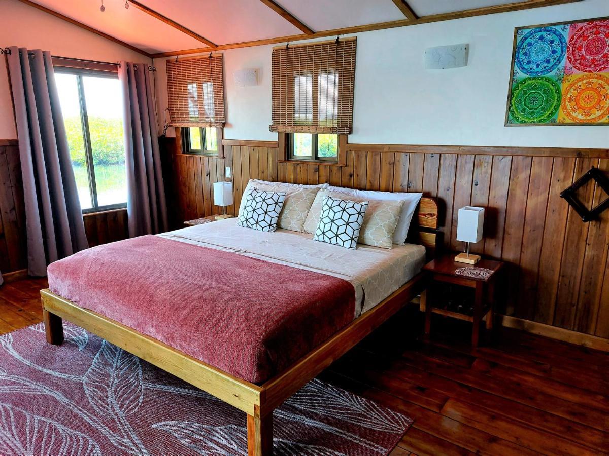 The Sunsetter Bed & Breakfast Bocas del Toro Exterior foto