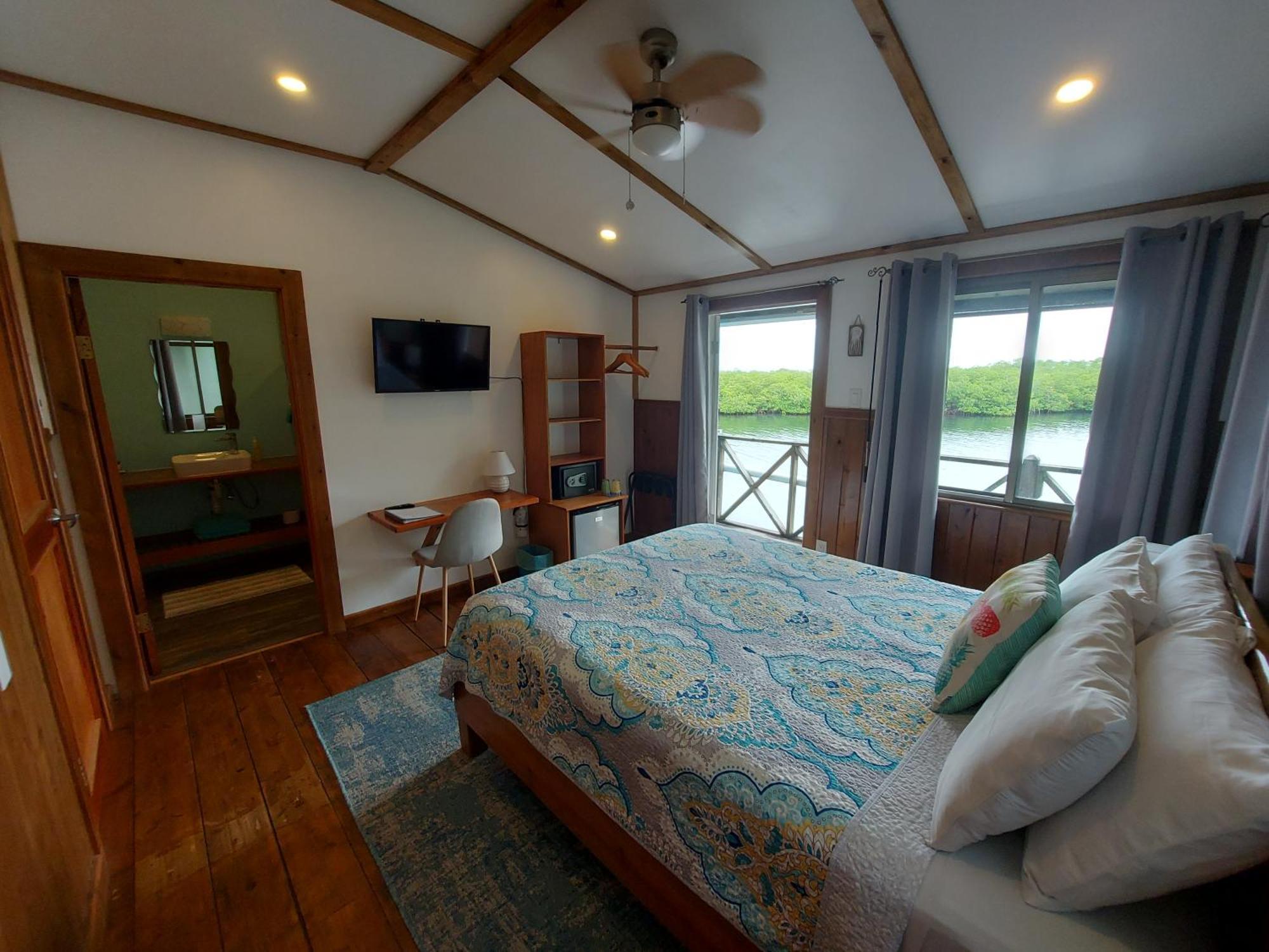 The Sunsetter Bed & Breakfast Bocas del Toro Exterior foto